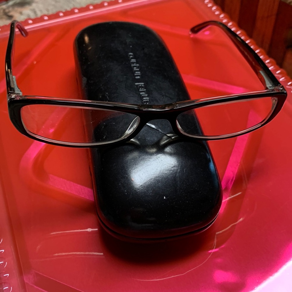 Emanuel Ungaro readers